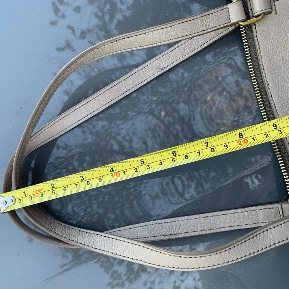Fossil women tara